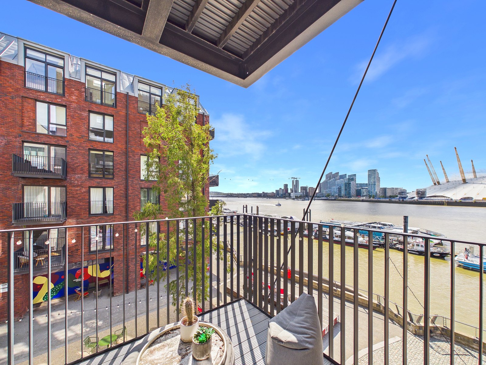 The private balcony over the Thames — Agar House, Goodluck Hope